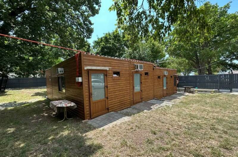 Домики у моря на Революционной