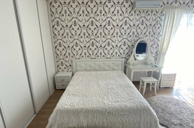 Просторная евродвушка с видом на море