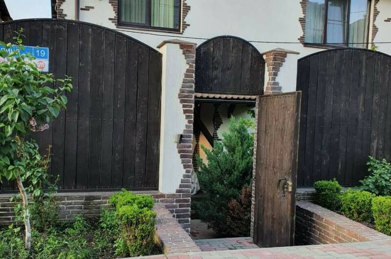 Частный дом «На Репина»