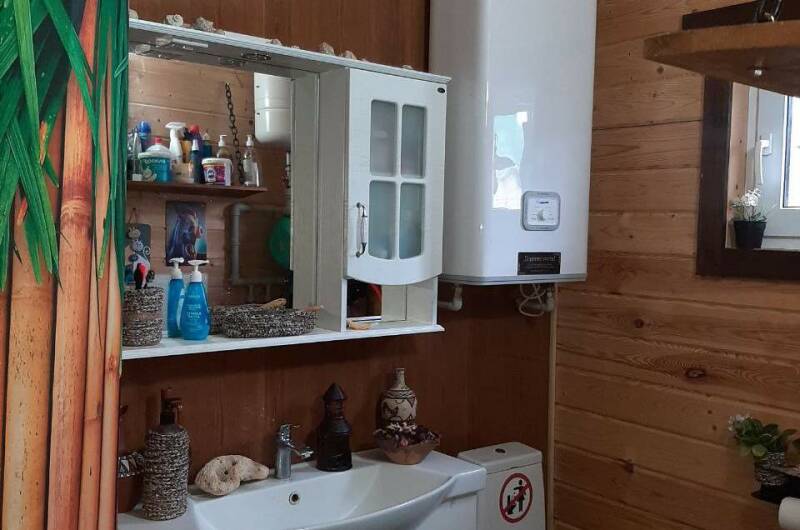 Арт Шале у реки и моря
