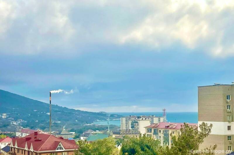 Двухкомнатная с видом на море