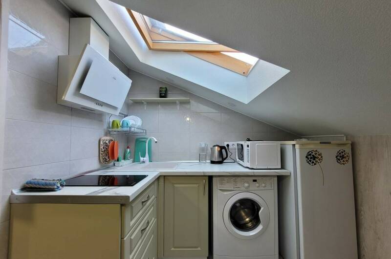 Уютная мансарда с новой мебелью