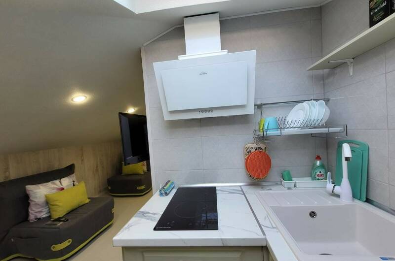 Уютная мансарда с новой мебелью