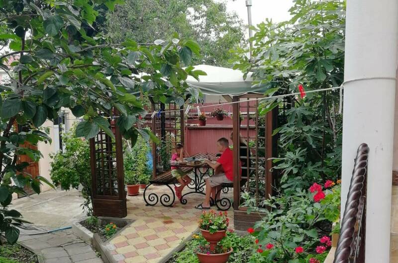 Гостевой дом «Красный дом»