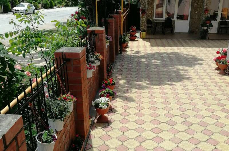 Гостевой дом «Красный дом»