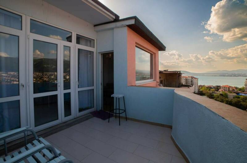 Квартира у моря