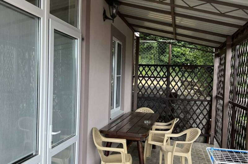 Дом с бассейном