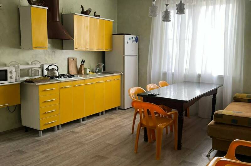 Дом с бассейном