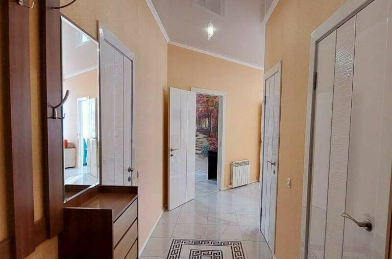 Трехкомнатная квартира у моря