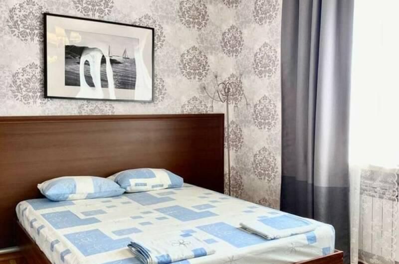 Трёхкомнатные апартаменты в частном доме