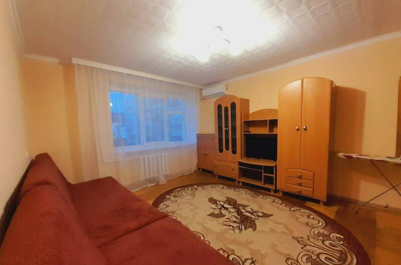 Трехкомнатная квартира на Толстом мысу