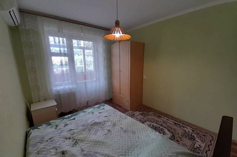 Трехкомнатная квартира на Толстом мысу