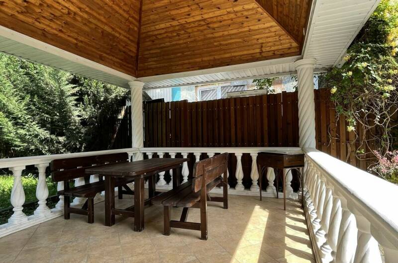 Коттедж под ключ с питанием на 8 человек