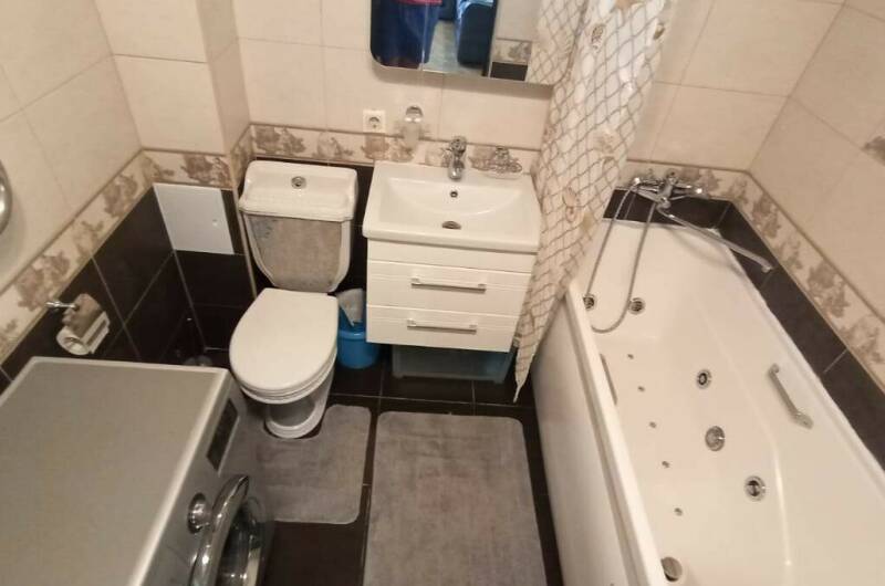 Евротрешка в 15 минутах от набережной