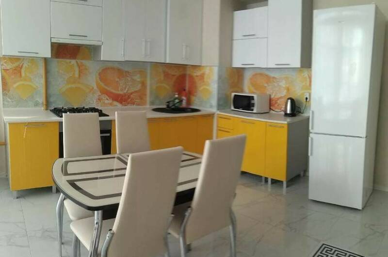 Апартаменты на Крымской «Евротрёшка»