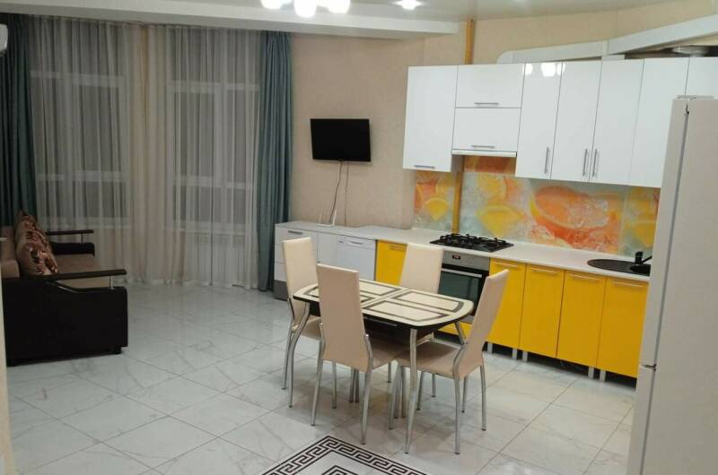 Апартаменты на Крымской «Евротрёшка»