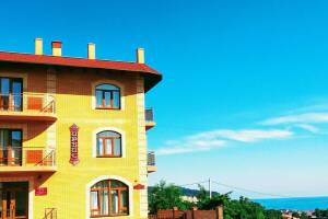 Изображение Гостевой дом «Ирбис» #1