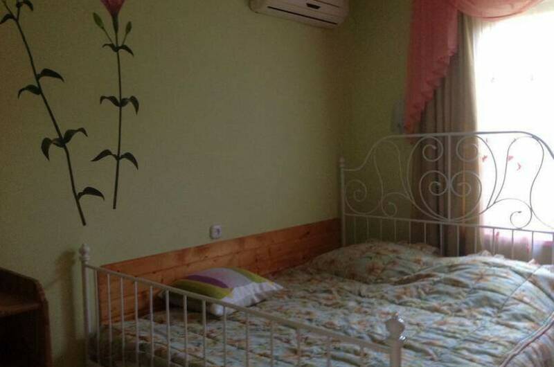 Гостиный дворик «Шанталь»