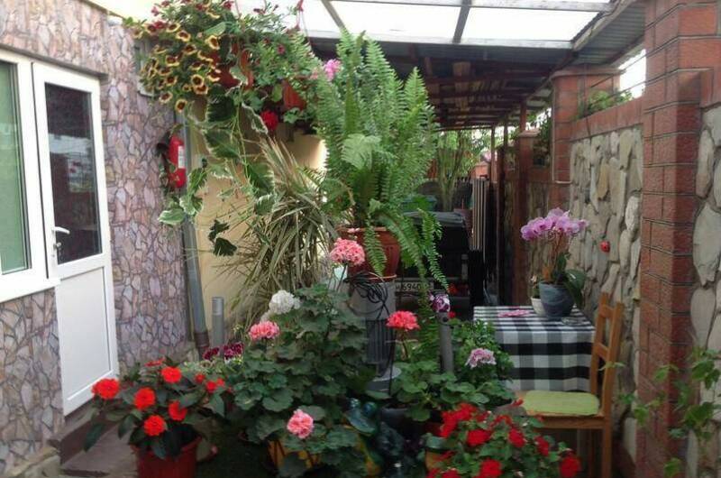 Гостиный дворик «Шанталь»