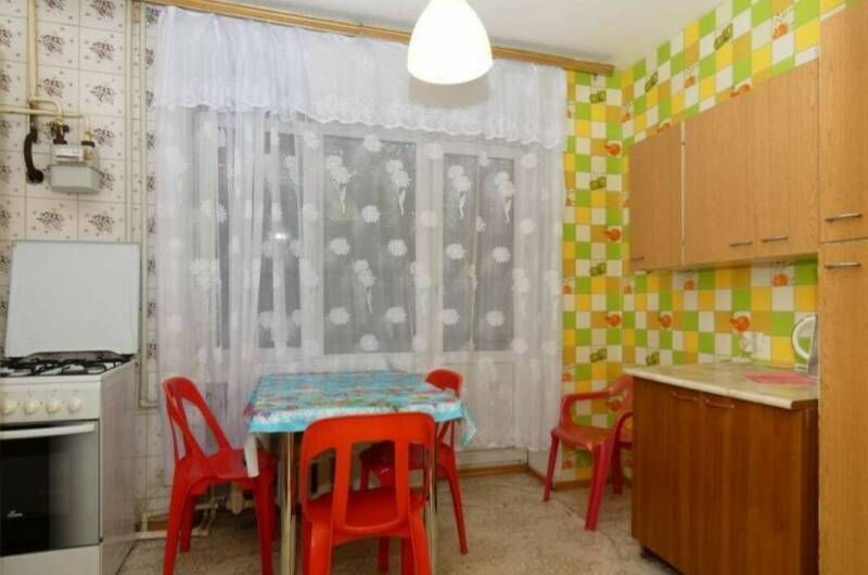 Трёхкомнатная квартира на Короленко