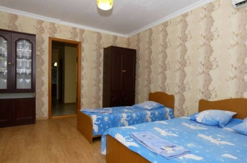 Трёхкомнатная квартира на Короленко