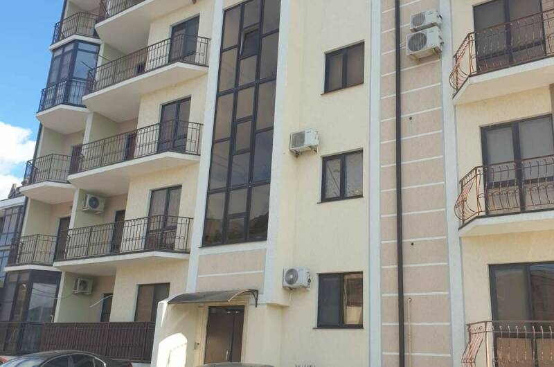 Трехкомнатная квартира на Абрикосовой