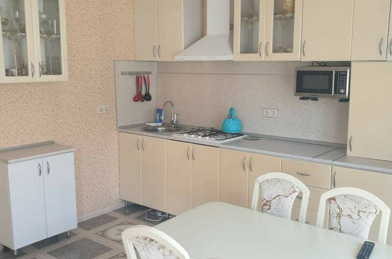 Трехкомнатная квартира на Абрикосовой