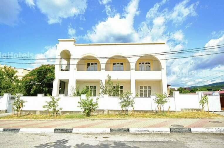 Гостевой дом «Белый Дом»