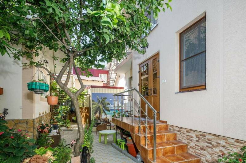 Частный дом «Южный дворик»