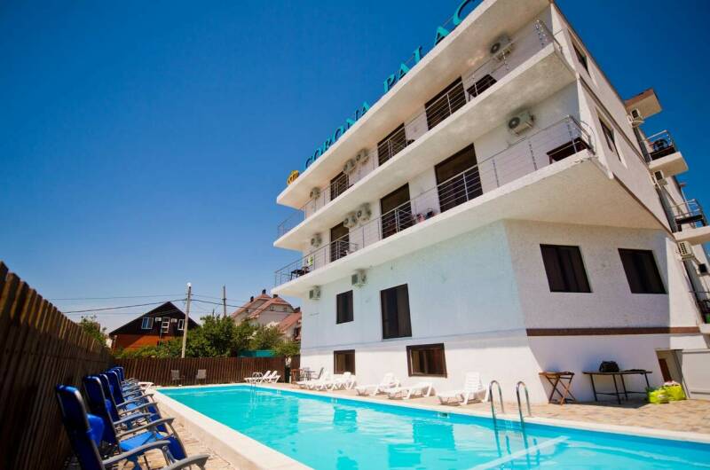 Отель «Corona Palace»