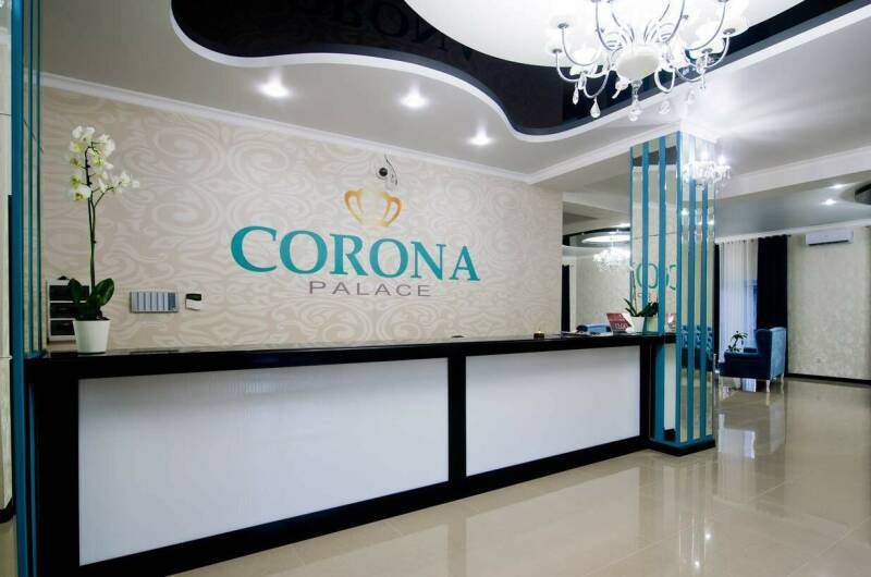 Отель «Corona Palace»