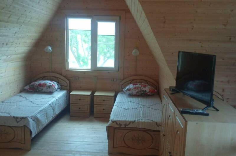 2-х этажный дом из бруса на 20-ти сотках земли