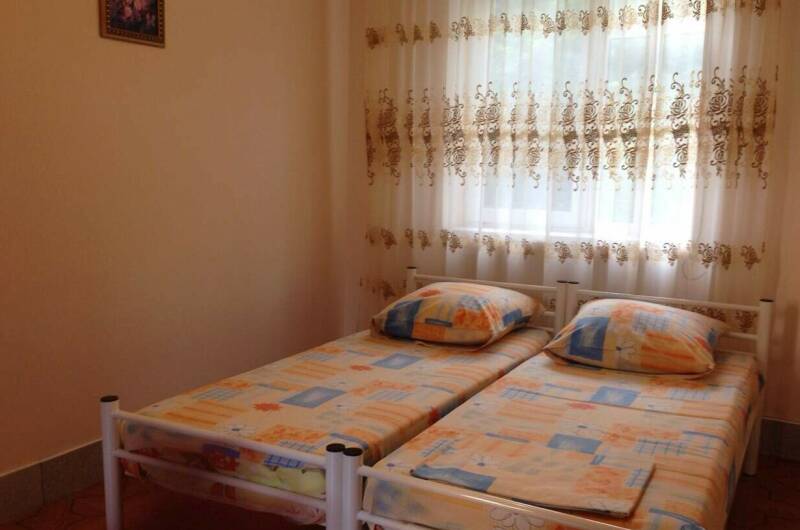 Домик для компании из 10 человек