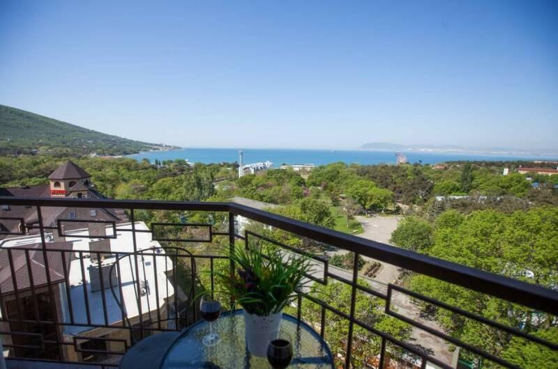 Квартира с видом на море «Апартаменты София»