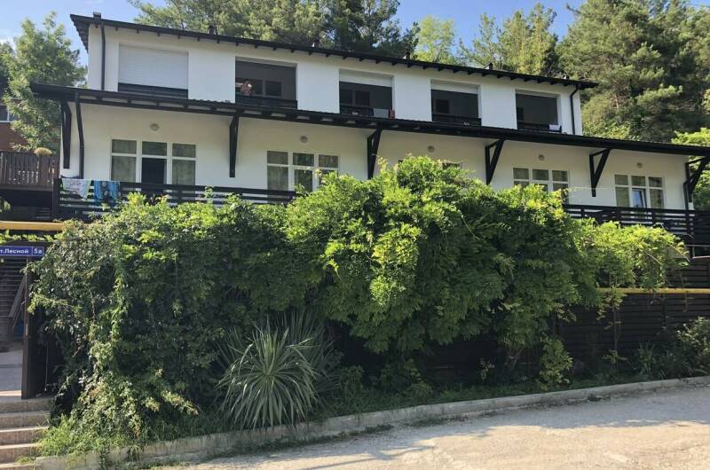 Гостевой дом «Золотой песок» (бывш. «The Home»)