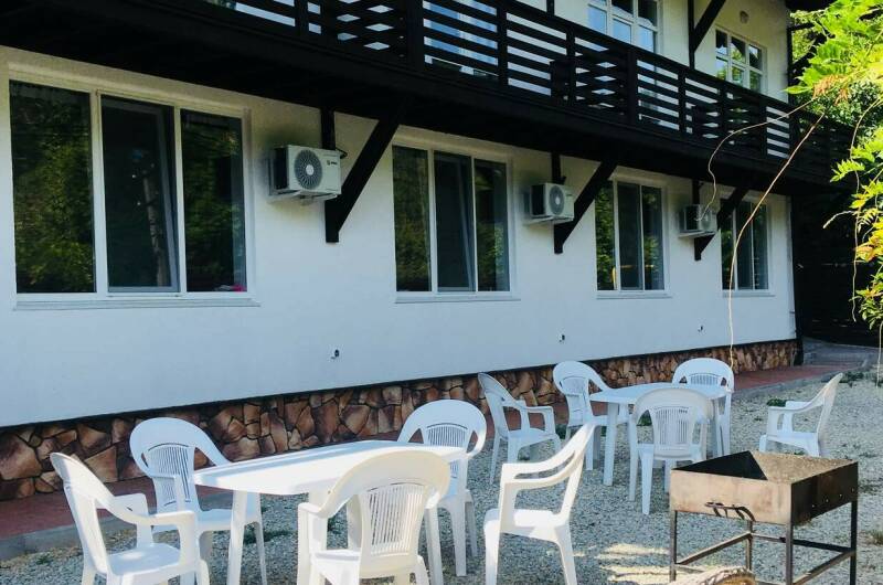 Гостевой дом «Золотой песок» (бывш. «The Home»)