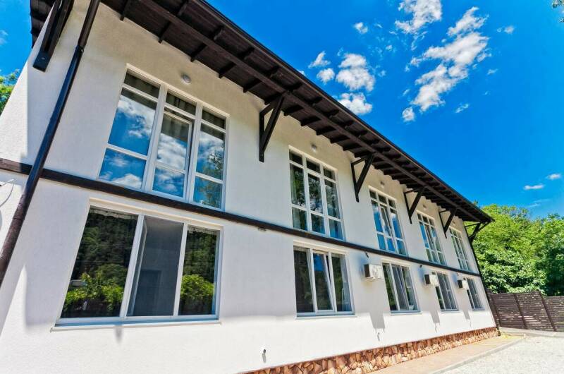 Гостевой дом «Золотой песок» (бывш. «The Home»)