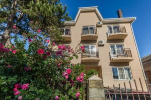 Изображение Гостевой дом «Солнечный берег» #1