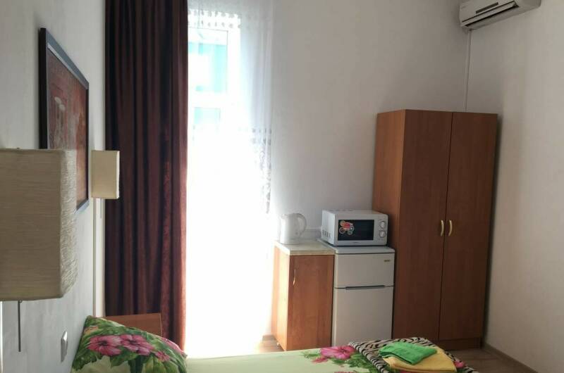 Частный дом на Революционной 136/1 (У Олеси)