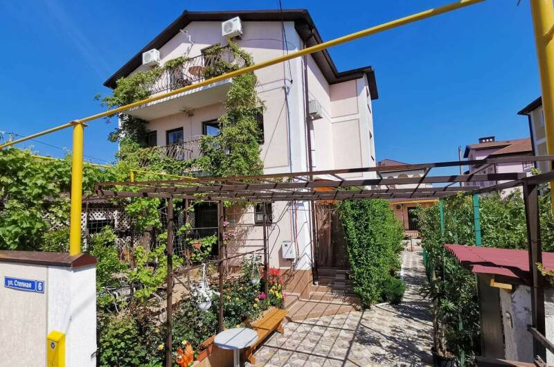 Дом «Золотая рыбка»