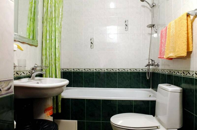 Комната с отдельным входом и двориком