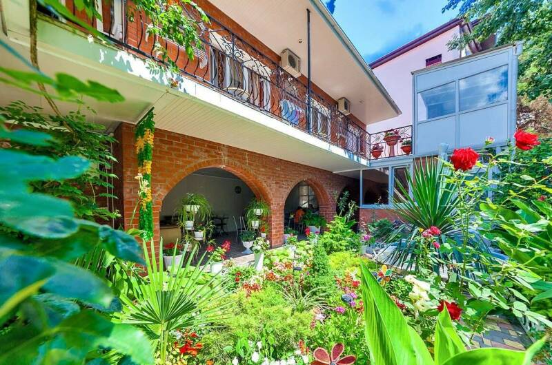 Частный дом «Я и Ты»