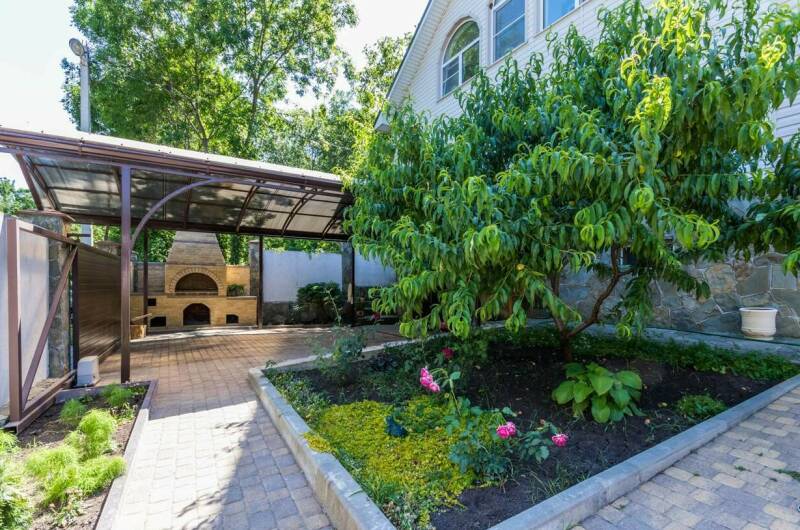 Гостевой дворик «На Санаторной»