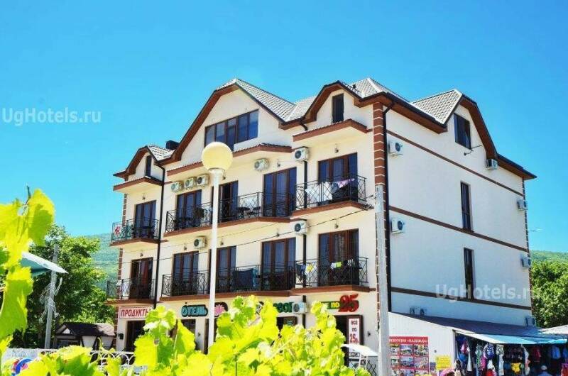 Отель «Лотос»