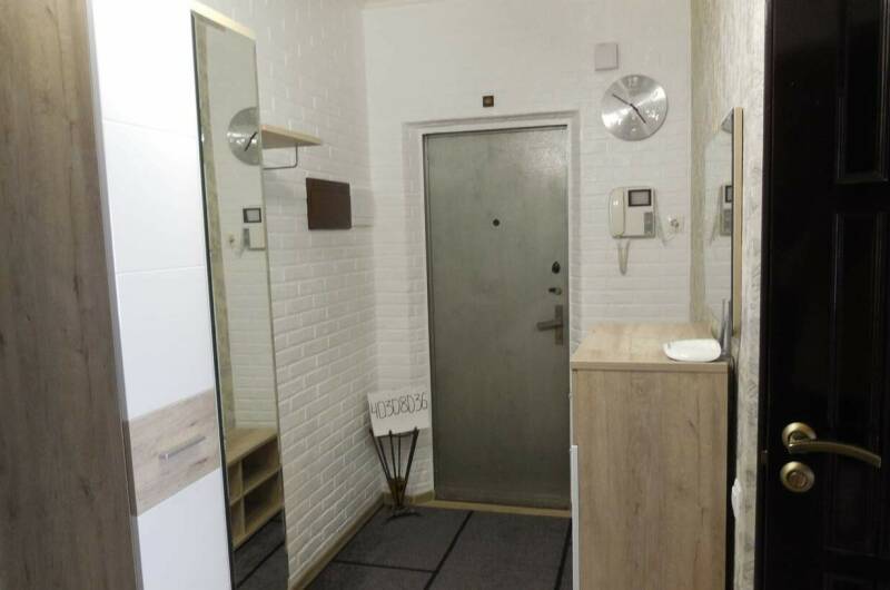 Трехкомнатная квартира с патио и беседкой