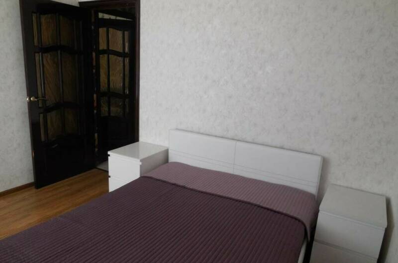 Трехкомнатная квартира с патио и беседкой