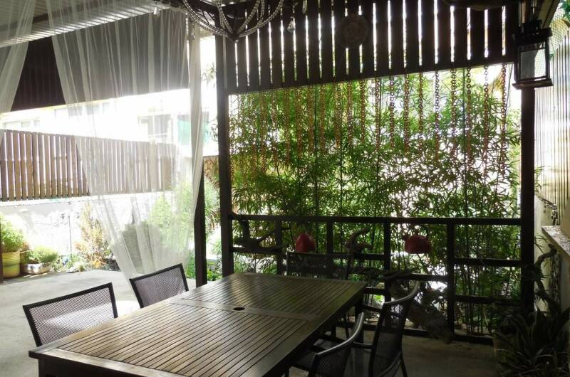 Трехкомнатная квартира с патио и беседкой