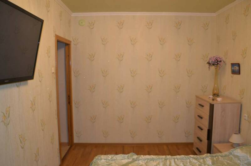 Двухкомнатная квартира на Короленко 6