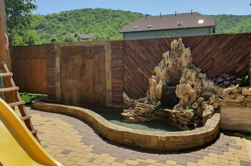 Гостевой дом «Замок на Земляничной»