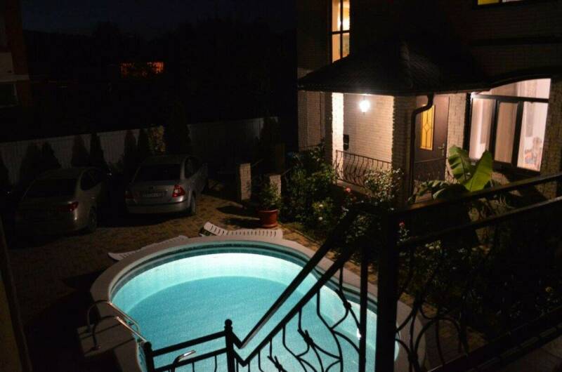 Гостевой дом «Замок на Земляничной»